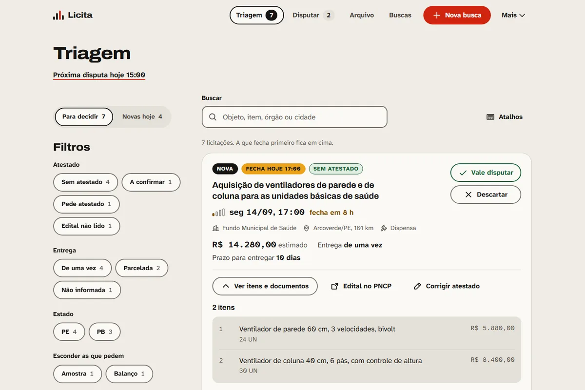 Tela do Licita: a triagem das licitações, cada uma com prazo, valor e documentos pedidos